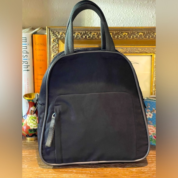 Prada Sport Borsa Di Viaggio tote approx. 8”x 8”x 5” - Picture 3 of 13